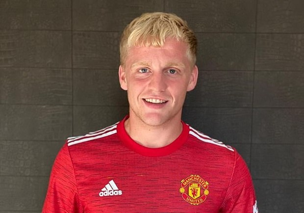  Đại gia Serie A muốn đổi Phù thủy lấy Van de Beek
