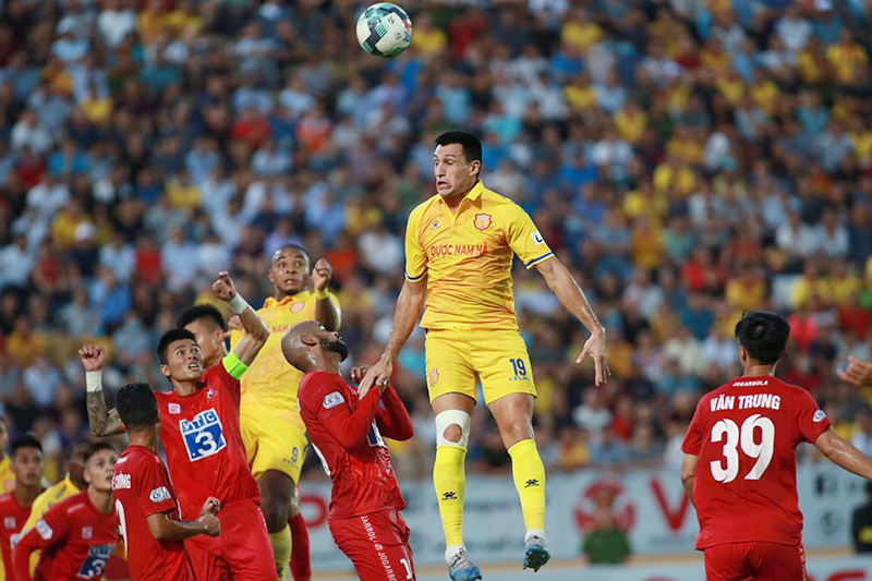 Đội bóng nào sẽ phải xuống hạng V.League năm nay? 