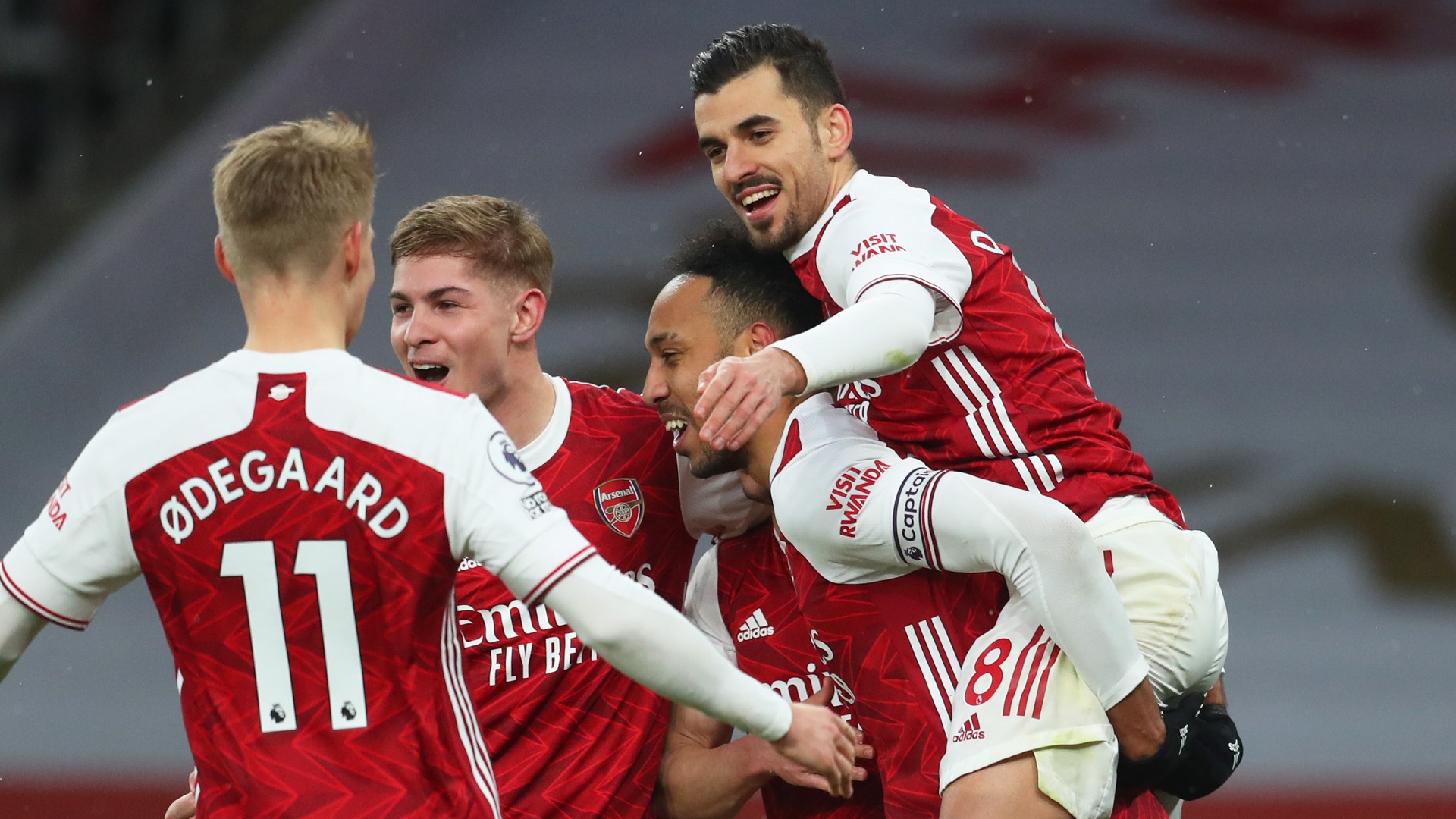 Arsenal ra quyết định bất ngờ khi ‘cơn lốc đường biên’ đòi ra đi