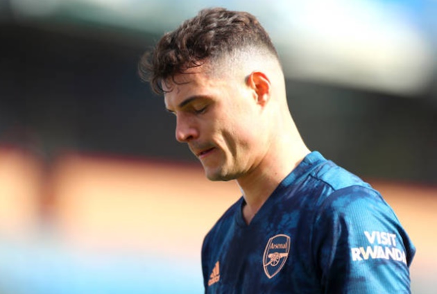 Bênh vực Xhaka, Townsend chỉ ra cái tên ‘ngốc’ nhất Arsenal