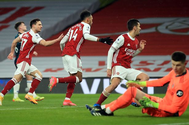 Arsenal mất 210 triệu bảng vì chính sách chuyển nhượng kém hiệu quả