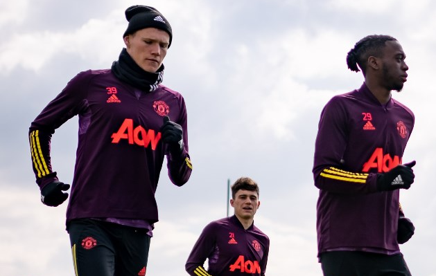 Cựu binh tái xuất, Man Utd sẵn sàng 'vượt ải' Granada